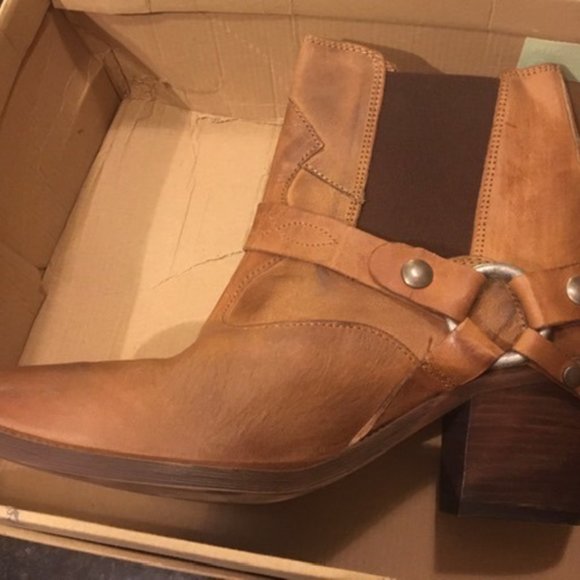 Free People Lady Luck boots - Picture 4 of 9